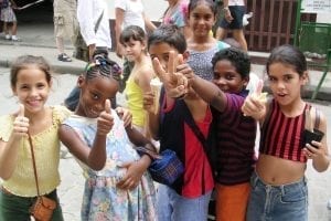 Kinder in Havanna, Kuba.