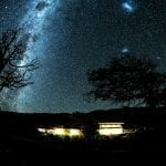 Sternenhimmel über der Errante Ecolodge am Ende der Welt