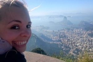 Lisa Drecker blickt in Brasilien auf Rio.